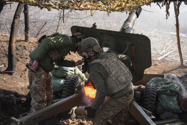 <p>Servicemen of the 14th Assault Brigade Chervona Kalyna of the Ukrainian National Guard fire towards Russian troops near the town of Pokrovsk in Donetsk</p>